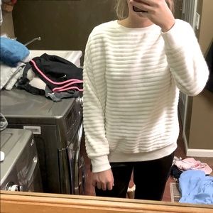 JC PENNY SOFT WHITE OVERSIZED SWEATER